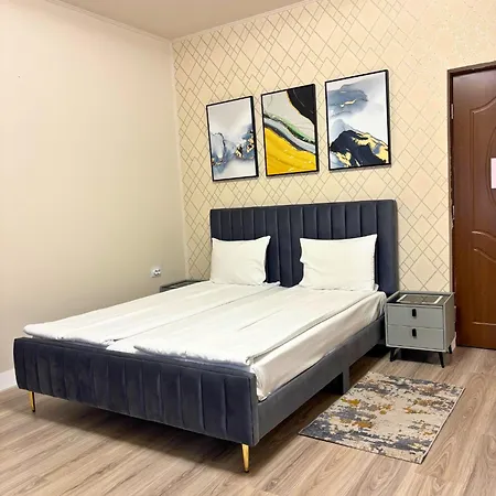 Bonjour Apartahotel 3*