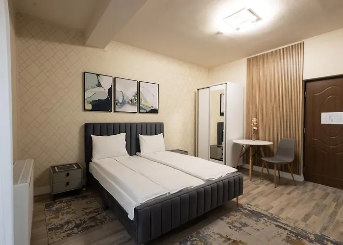 Bonjour Aparthotel 3*