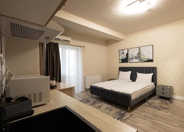 Bonjour Apartahotel 3*