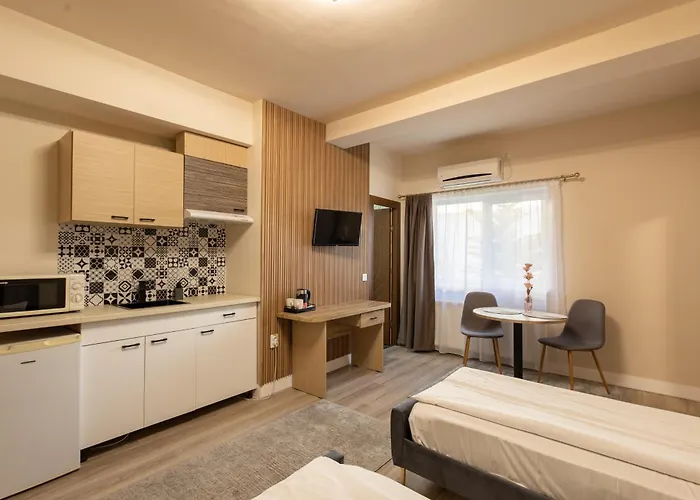 Aparthotel Bonjour 3*