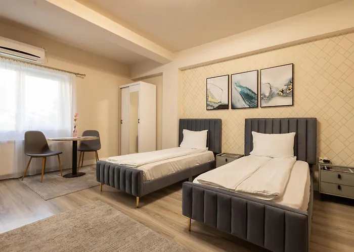 Bonjour Apartahotel 3*